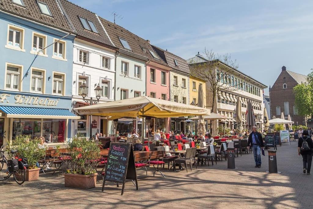 1 Og Direkt An Der Laga 2026 - Moderne Stadtwohnung Am Neusser Markt! Экстерьер фото